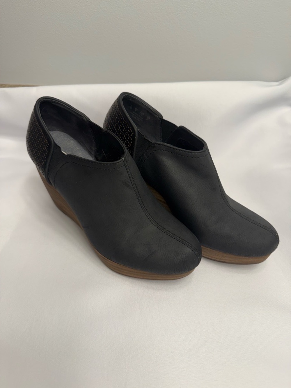 Dr. Scholls Women’s Black Leather Wedge Slip-On Booties